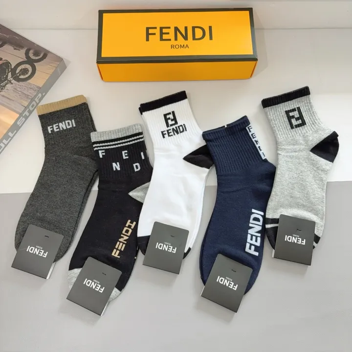 スーパーコピー フェンディ 靴下