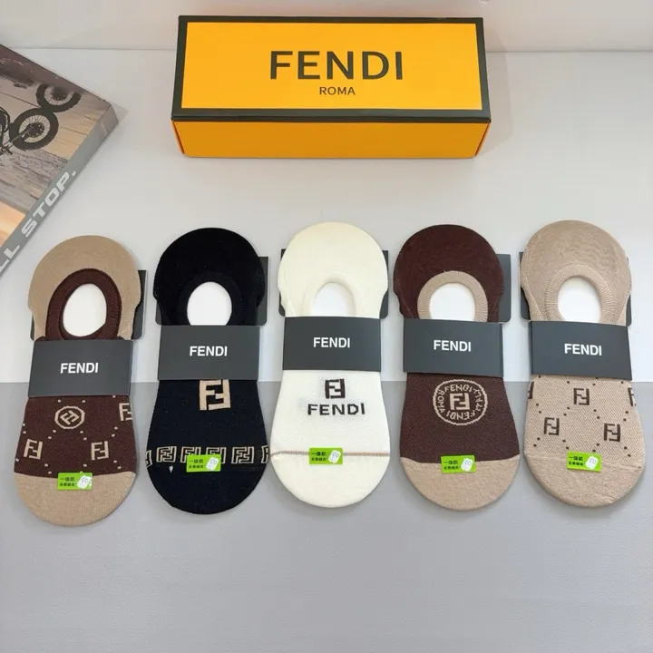スーパーコピー フェンディ 靴下