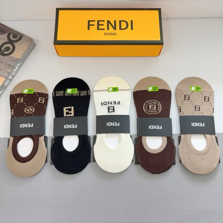 スーパーコピー フェンディ 靴下