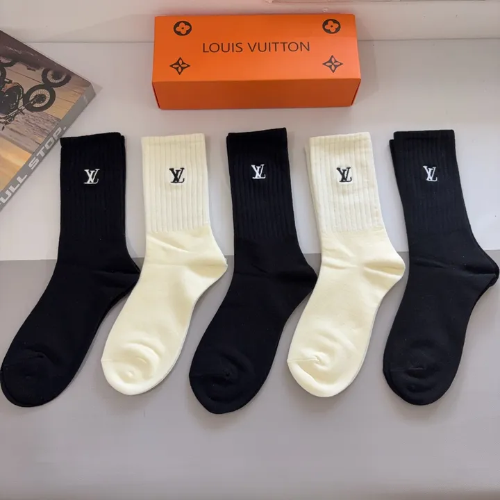 スーパーコピー ルイヴィトン 靴下