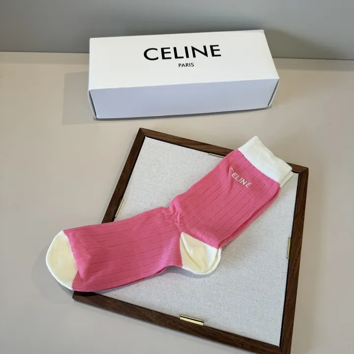 スーパーコピー ディオール 靴下