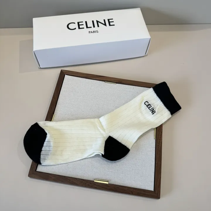 スーパーコピー ディオール 靴下