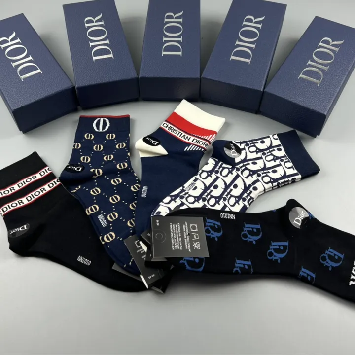 スーパーコピー ディオール 靴下