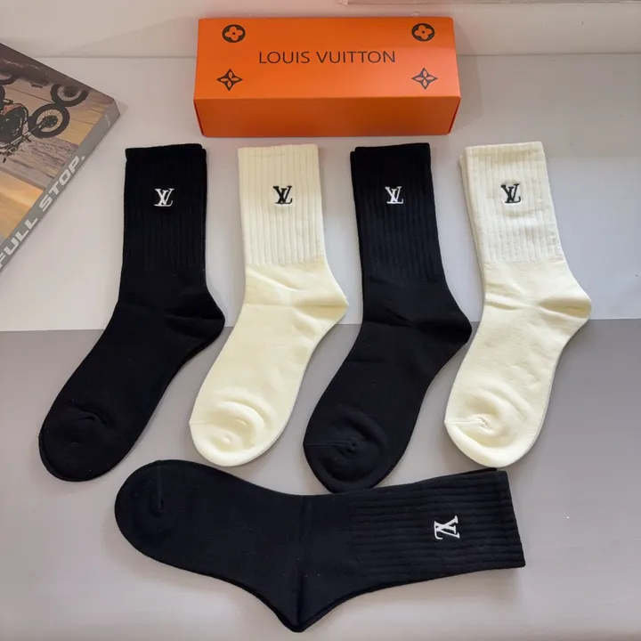 スーパーコピー ルイヴィトン 靴下