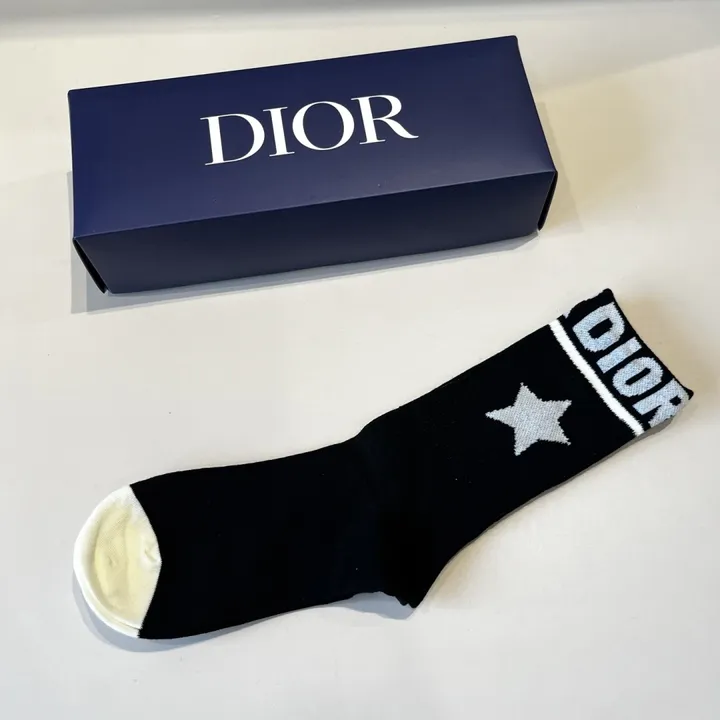 スーパーコピー ディオール 靴下