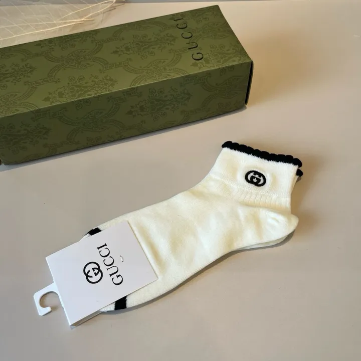 スーパーコピー グッチ 靴下