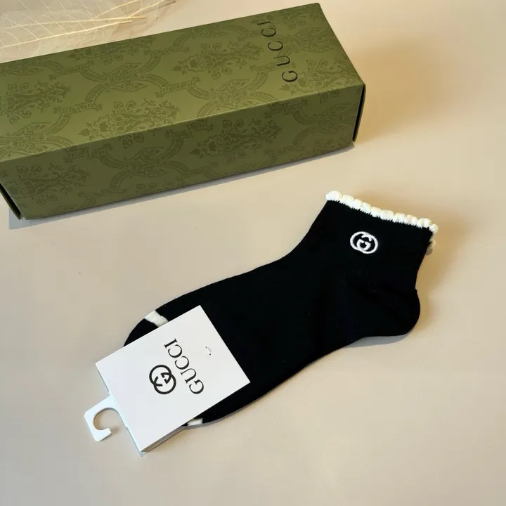 スーパーコピー グッチ 靴下