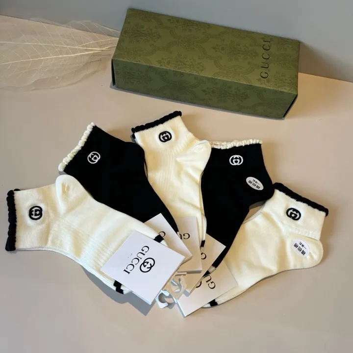 スーパーコピー グッチ 靴下