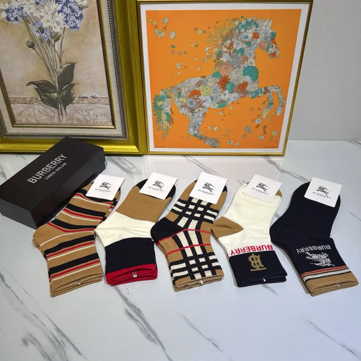 スーパーコピー プラダ 靴下