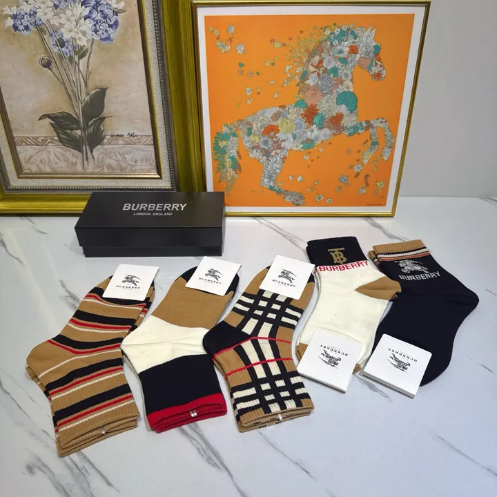 スーパーコピー プラダ 靴下