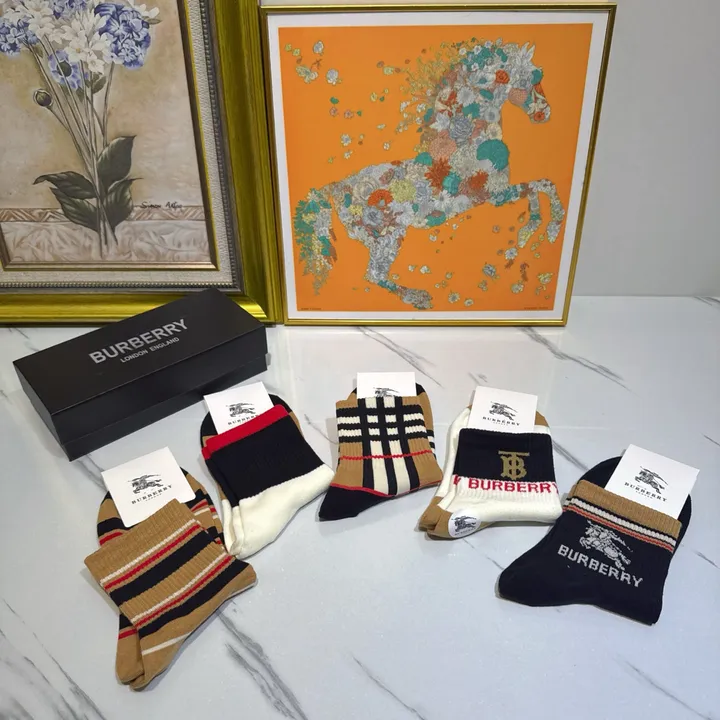 スーパーコピー プラダ 靴下