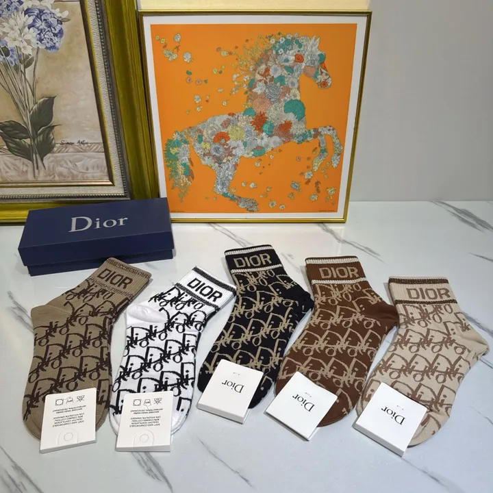 スーパーコピー ディオール 靴下