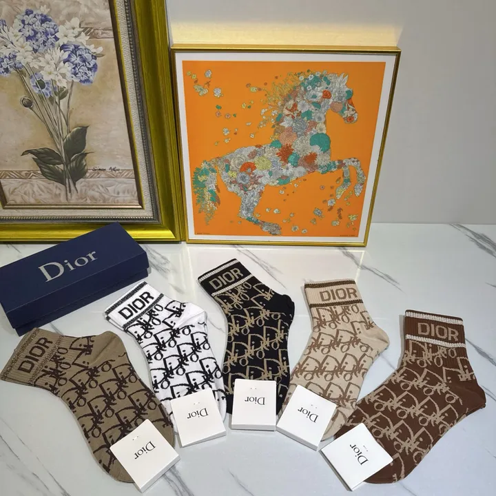 スーパーコピー ディオール 靴下