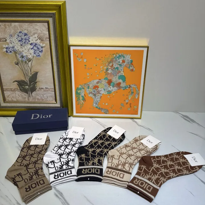 スーパーコピー ディオール 靴下