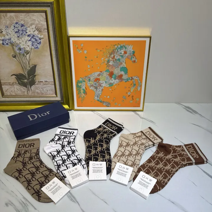 スーパーコピー ディオール 靴下