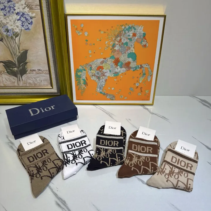 スーパーコピー ディオール 靴下