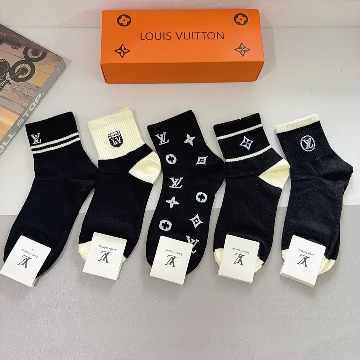 スーパーコピー ルイヴィトン 靴下