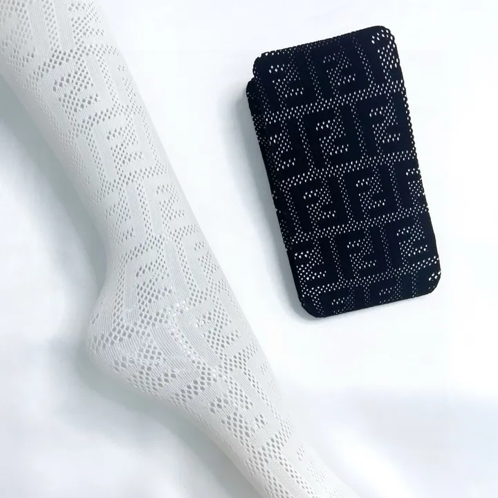 スーパーコピー ヴェルサーチ 靴下