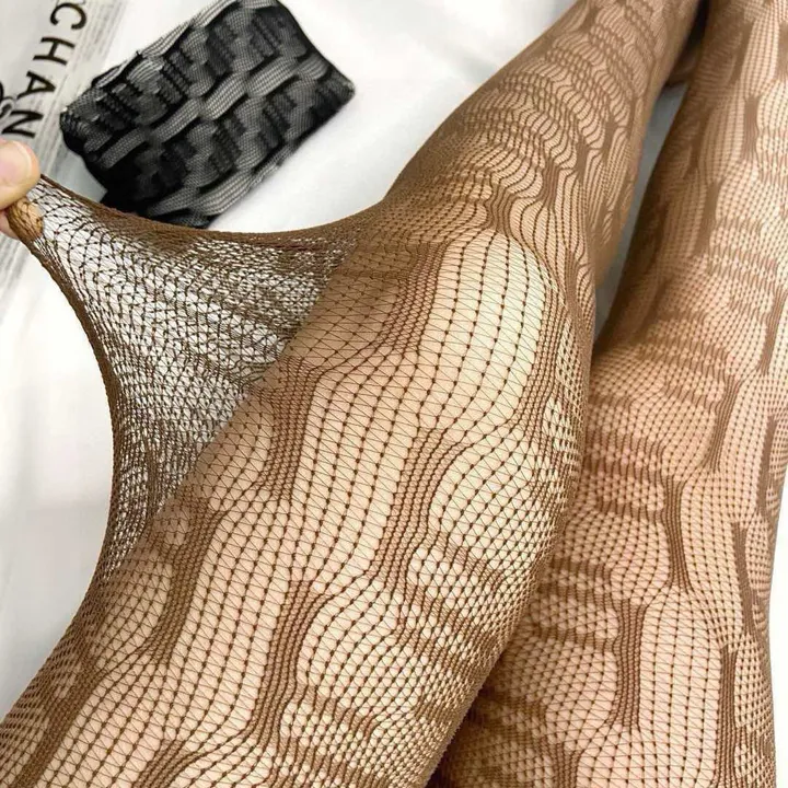 スーパーコピー ヴェルサーチ 靴下