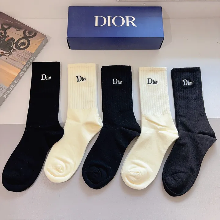 スーパーコピー ディオール 靴下