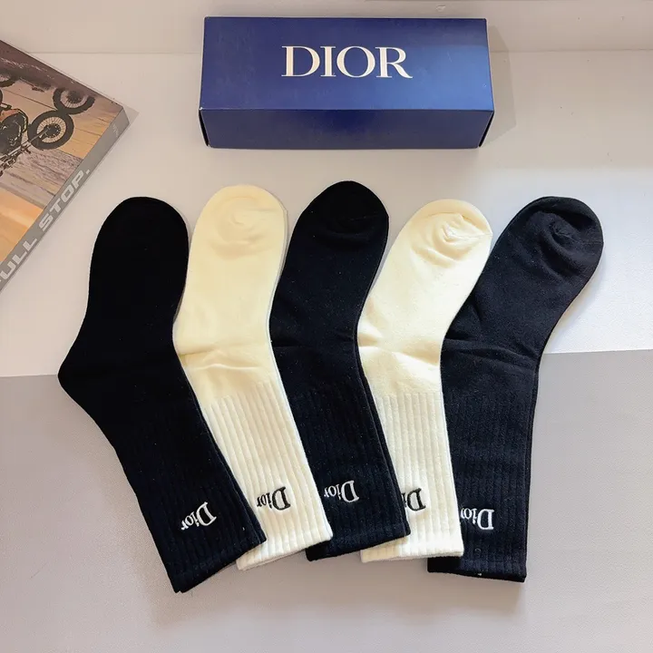 スーパーコピー ディオール 靴下