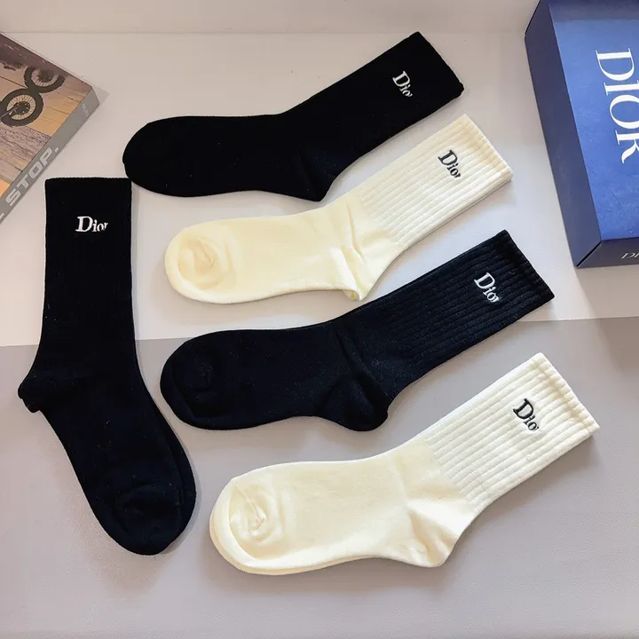 スーパーコピー ディオール 靴下