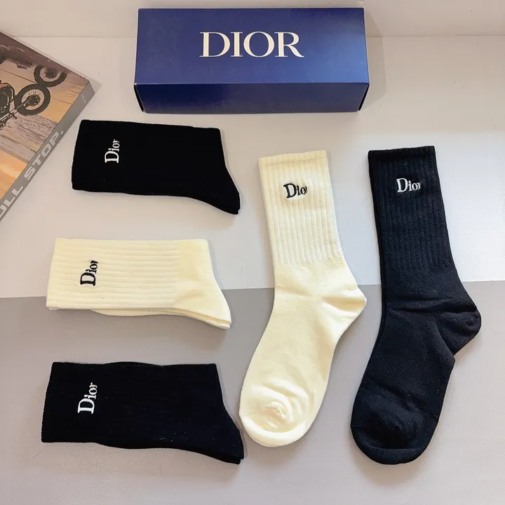 スーパーコピー ディオール 靴下