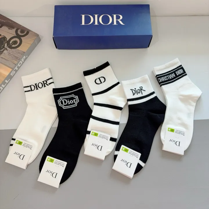 スーパーコピー ディオール 靴下