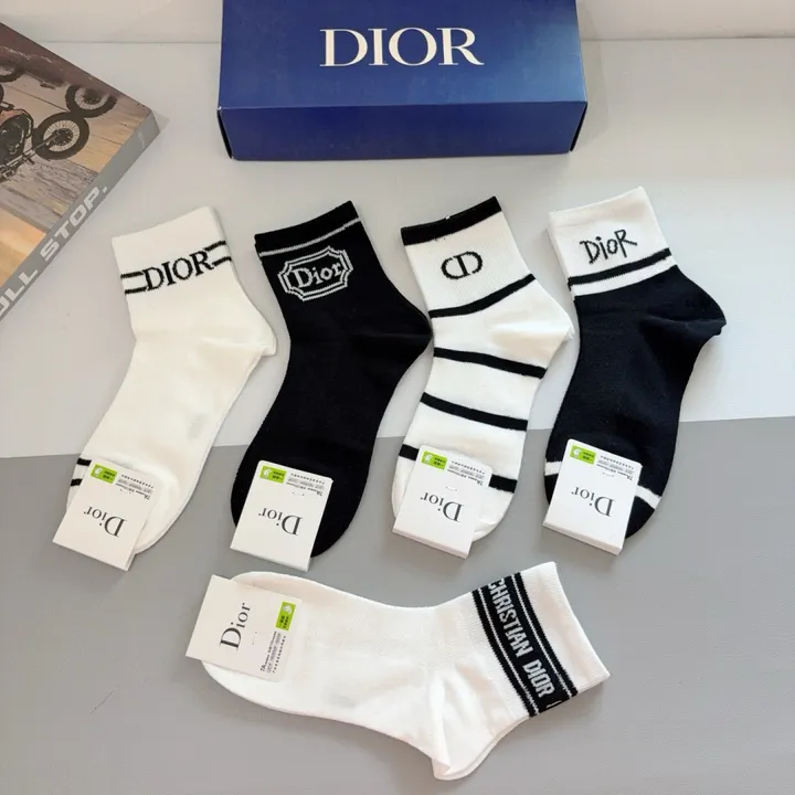 スーパーコピー ディオール 靴下