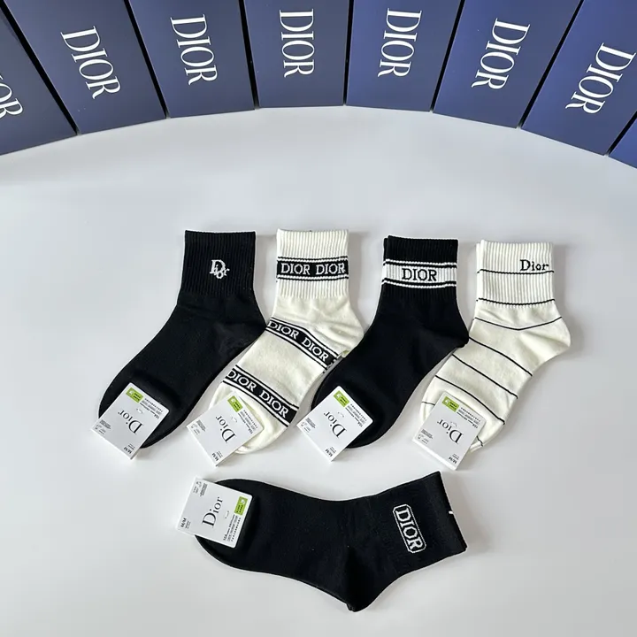 スーパーコピー ディオール 靴下