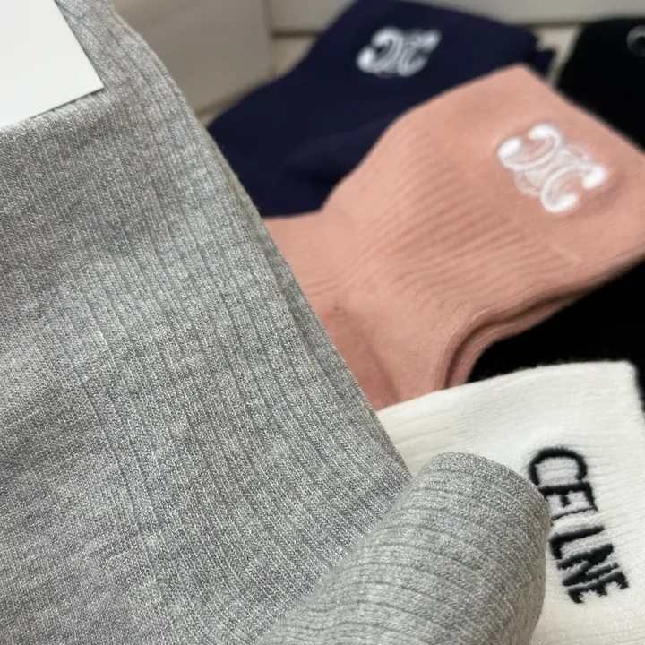 スーパーコピー ディオール 靴下