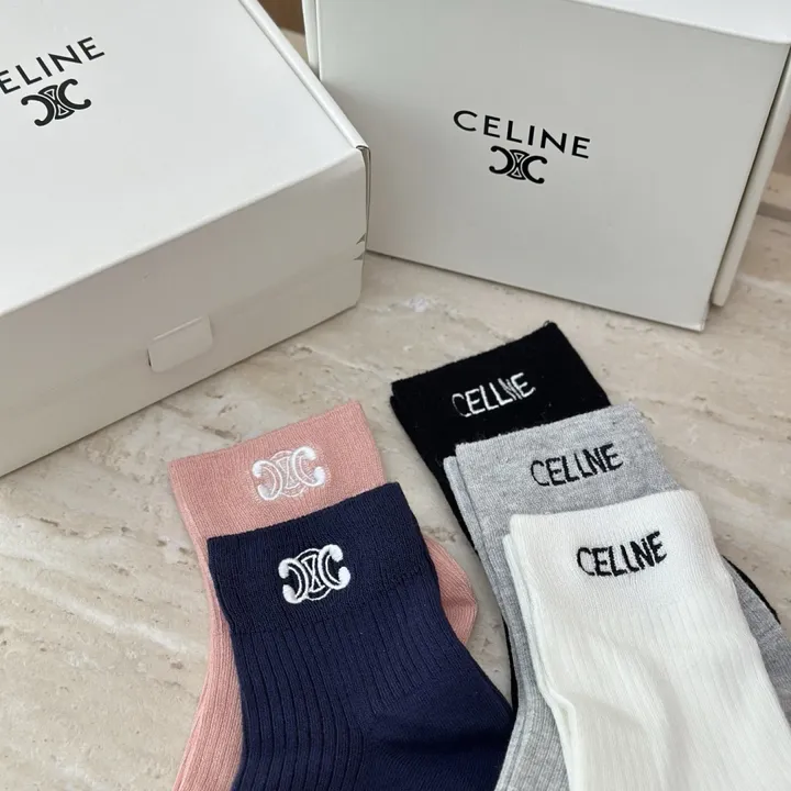 スーパーコピー ディオール 靴下