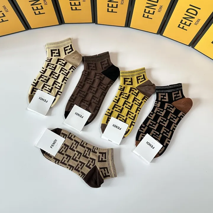 スーパーコピー ヴェルサーチ 靴下