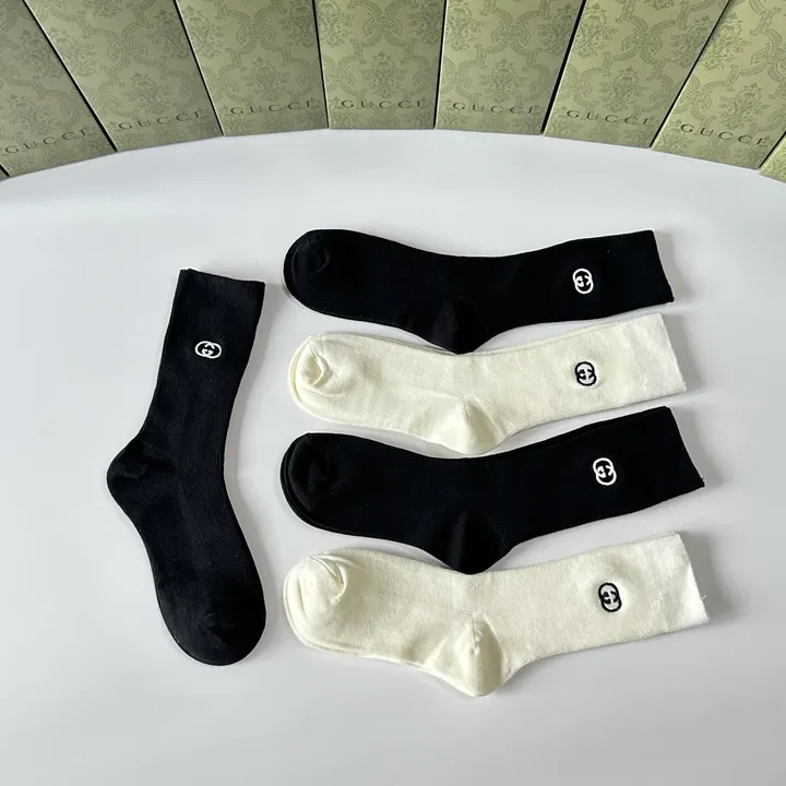 スーパーコピー ディオール 靴下