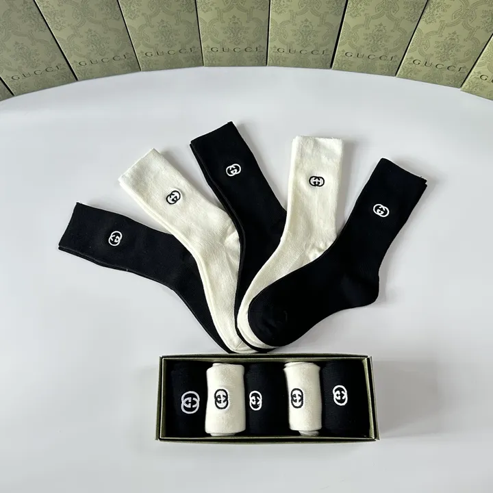 スーパーコピー ディオール 靴下