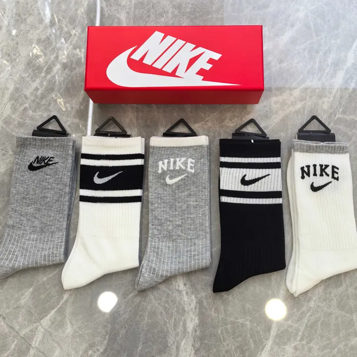スーパーコピー ナイキ 靴下