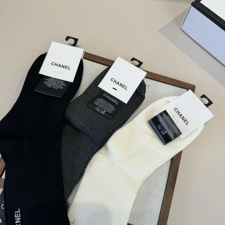 スーパーコピー シャネル 靴下