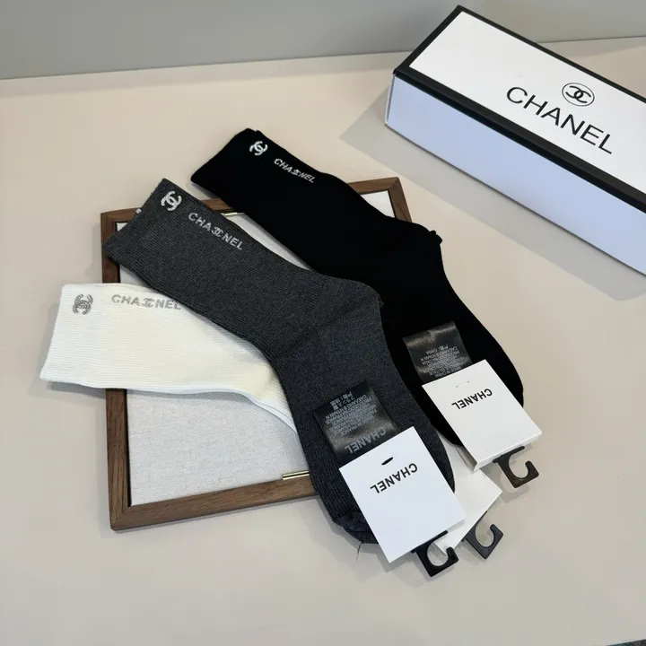 スーパーコピー シャネル 靴下