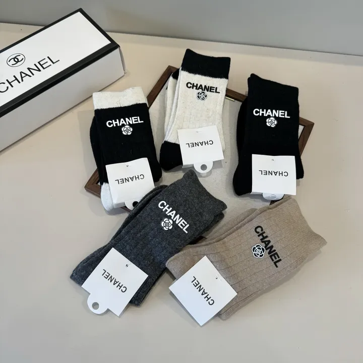 スーパーコピー シャネル 靴下