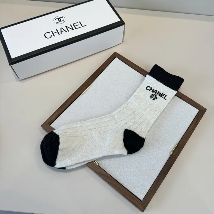 スーパーコピー シャネル 靴下