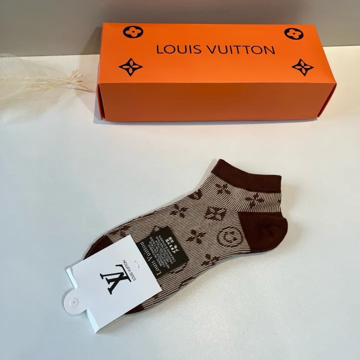 スーパーコピー ルイヴィトン 靴下
