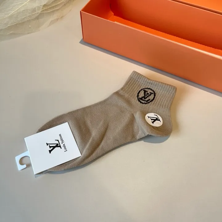 スーパーコピー ルイヴィトン 靴下