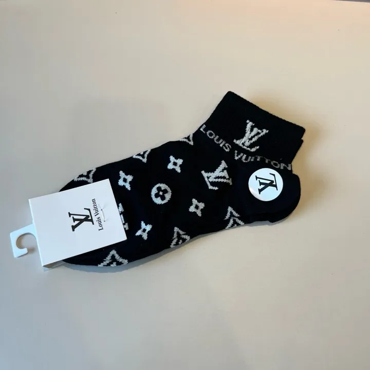 スーパーコピー ルイヴィトン 靴下