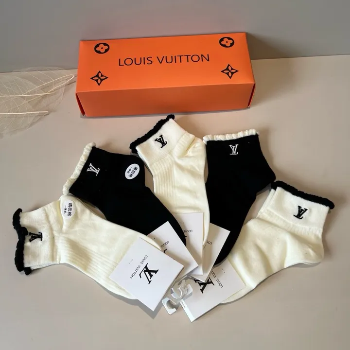 スーパーコピー ルイヴィトン 靴下