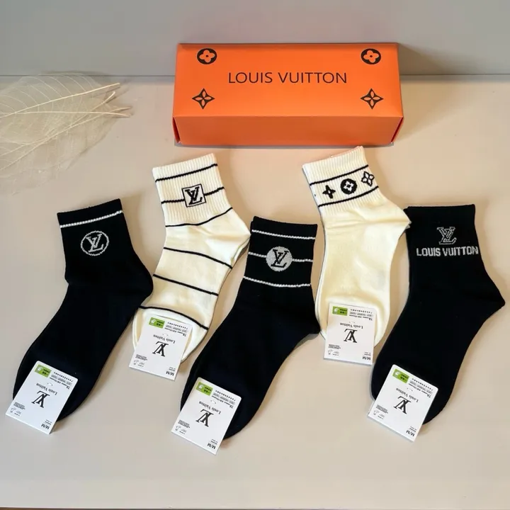 スーパーコピー ルイヴィトン 靴下