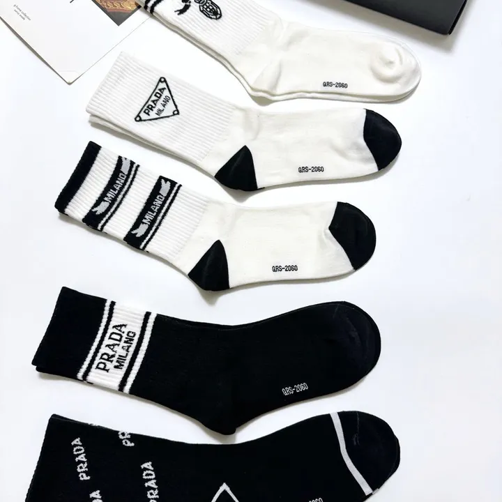 スーパーコピー バレンシアガ 靴下