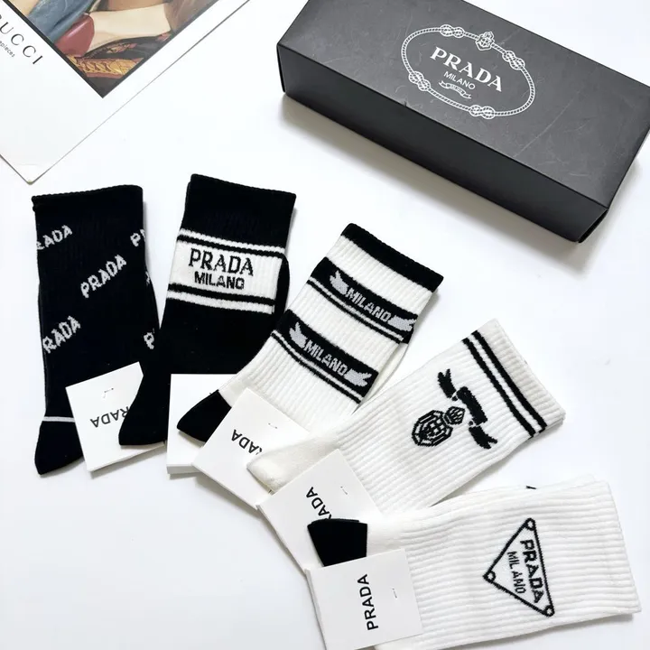 スーパーコピー バレンシアガ 靴下