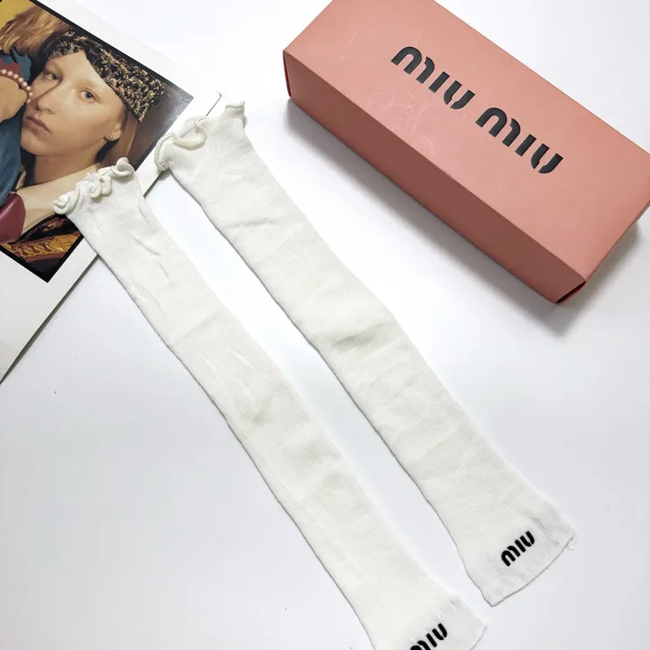 スーパーコピー ミュウミュウ 靴下