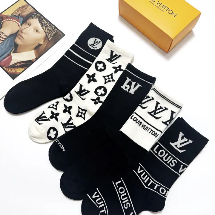 スーパーコピー ルイヴィトン 靴下