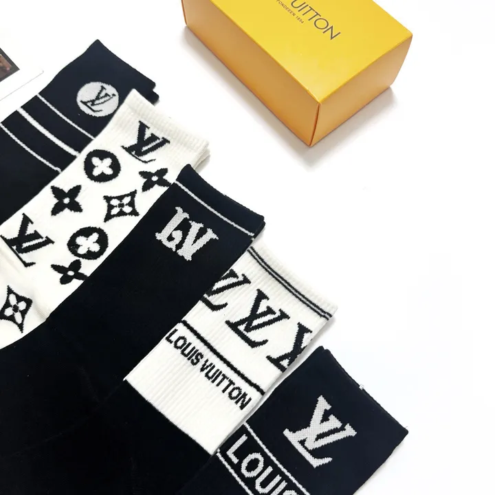 スーパーコピー ルイヴィトン 靴下
